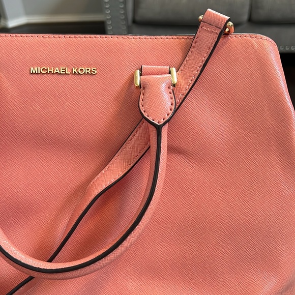 Michael Kors Savannah Satchel Saffiano (Peach) - Picture 4 of 13